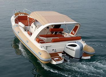 Aquamax  adventure, performance craft