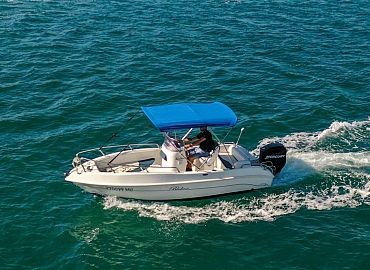 Speed boat rent in Murter Croatia Blueline 21
