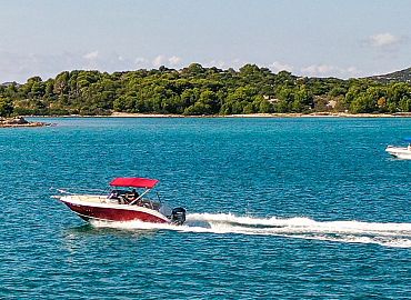 EOLO 650 day rental in Croatia 1