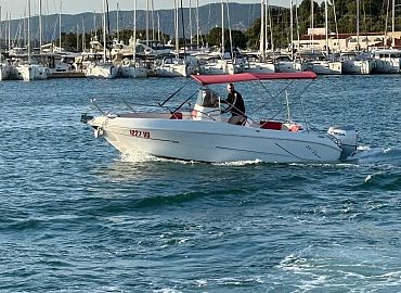 Gliser Bluline 21 Esekertours Murter, Croatia 2 Gliser Bluline 21 Esekertours Murter, Croatia 2