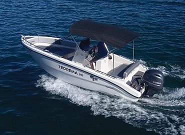 Teorema 20 Motorboot für die kroatische Küste