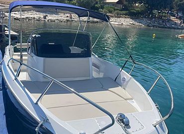 Interquick Silver Boat for rent in Croatia 5