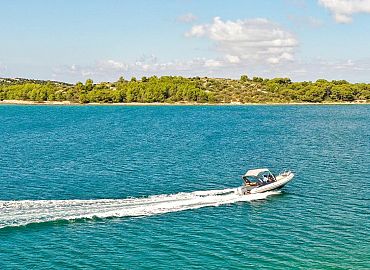 Shark 23 rental boat Murter Croatia 2