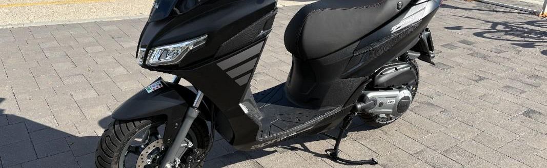 Aprilia SXR 50 for rent in Murter Croatia