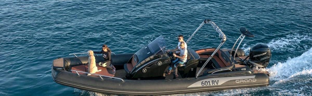 Grand 850 RIB Boot mieten in Murter mit Mercury 350 PS für Gruppen und Kornaten Ausflüge